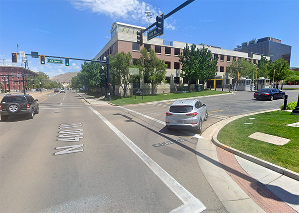 Photo of intersection turning into BYU Salt Lake Center
